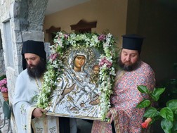 Η εορτή της Συνάξεως της Ιεράς Εικόνος της Παναγίας της «Οδηγήτριας της Γκούρας» (εικόνες)